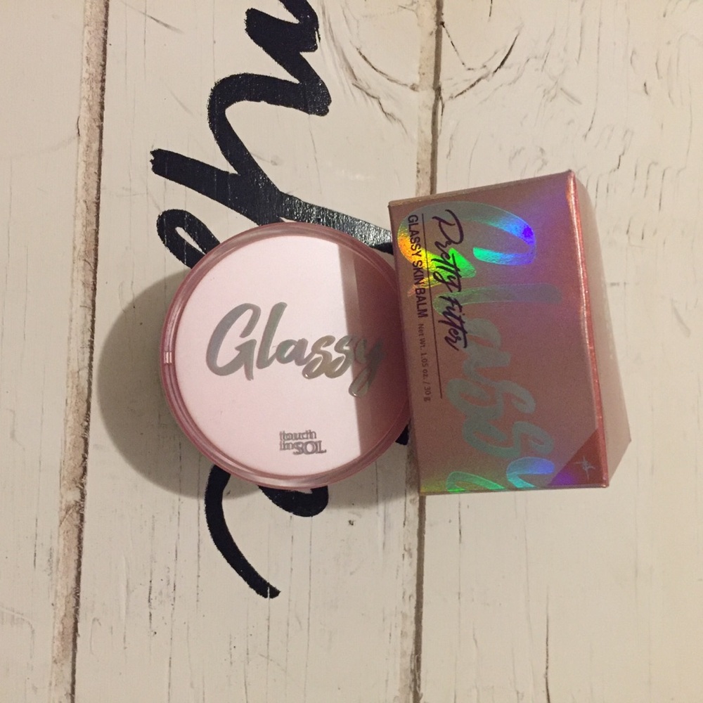 Touch in Sol Glossy Skin Balm